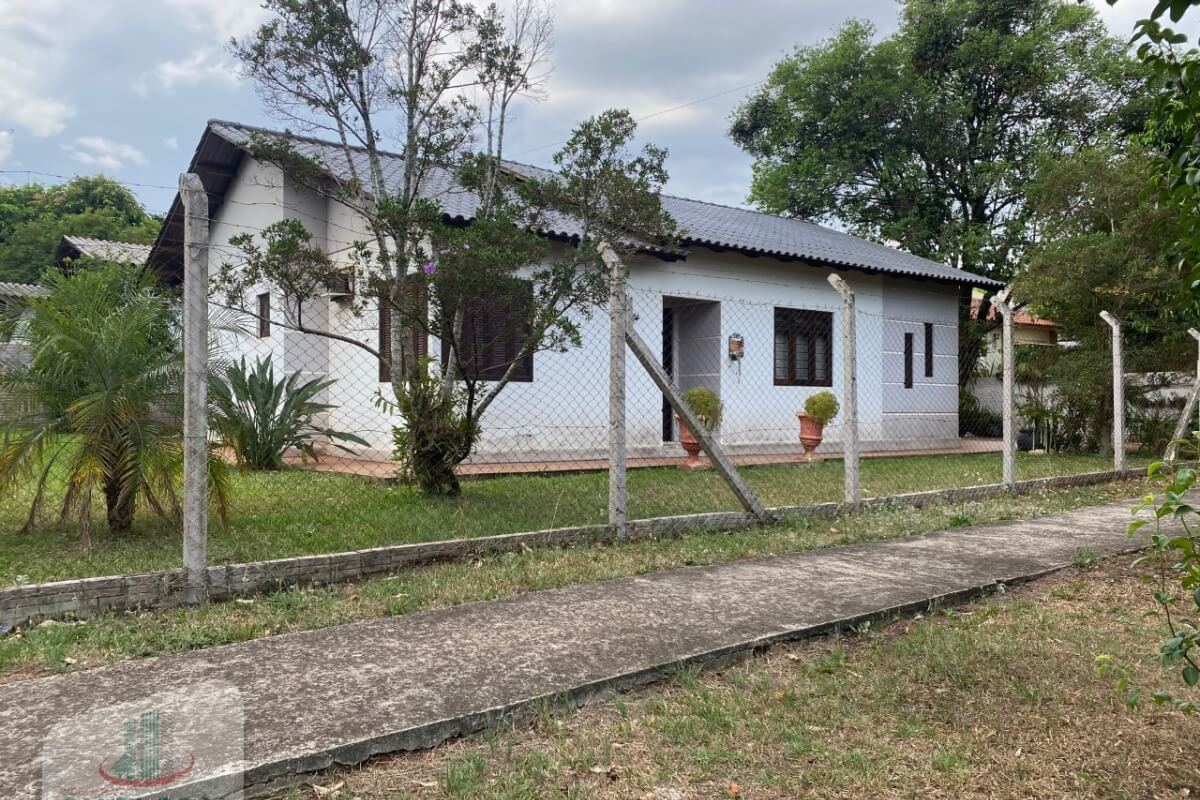 Casa de Alvenaria - Bairro Central (Vila dos Bancários)