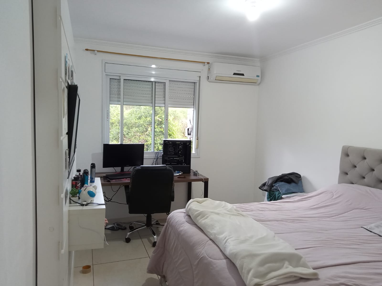 Gallery 01