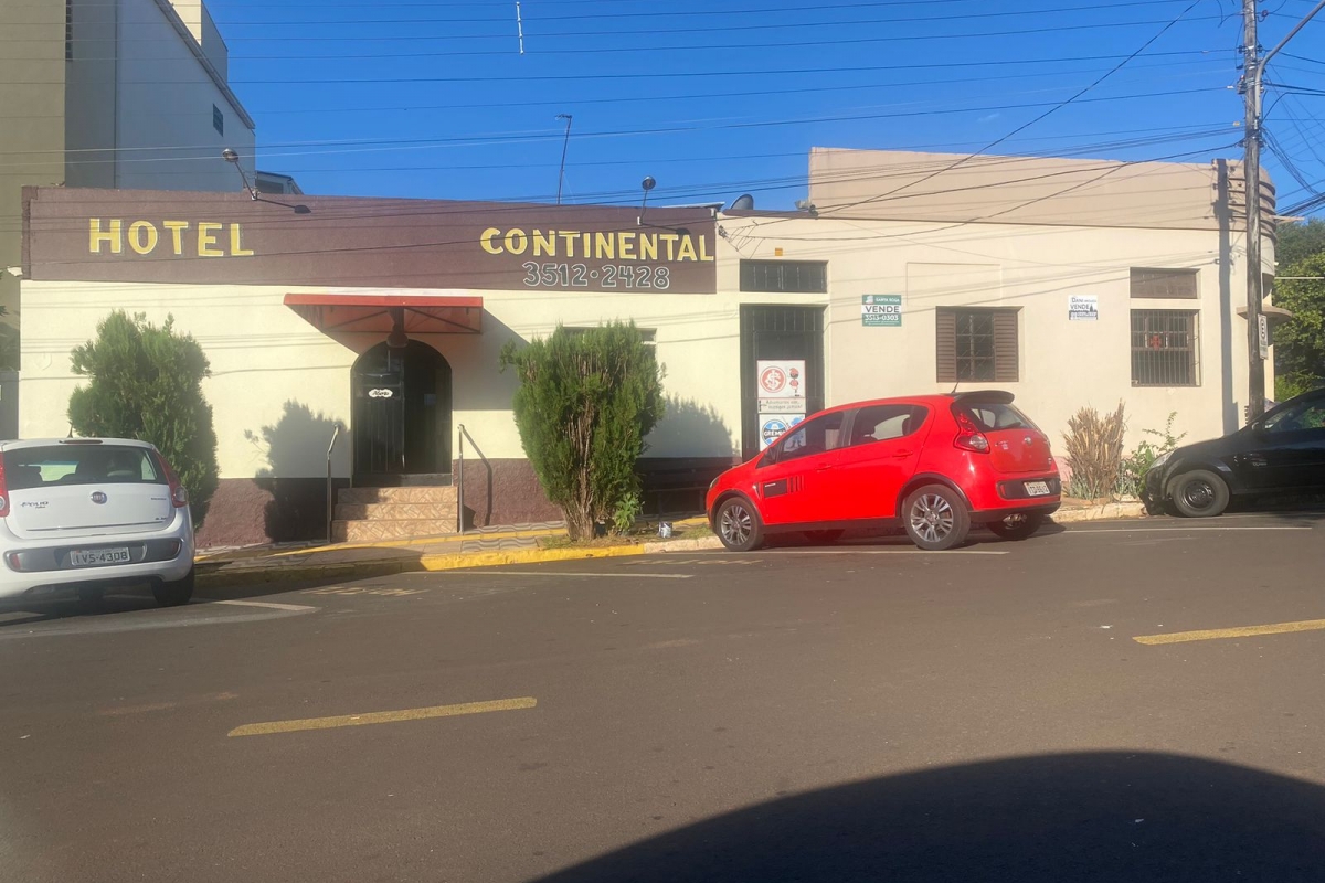 Vende Prédio - Hotel e o Bar