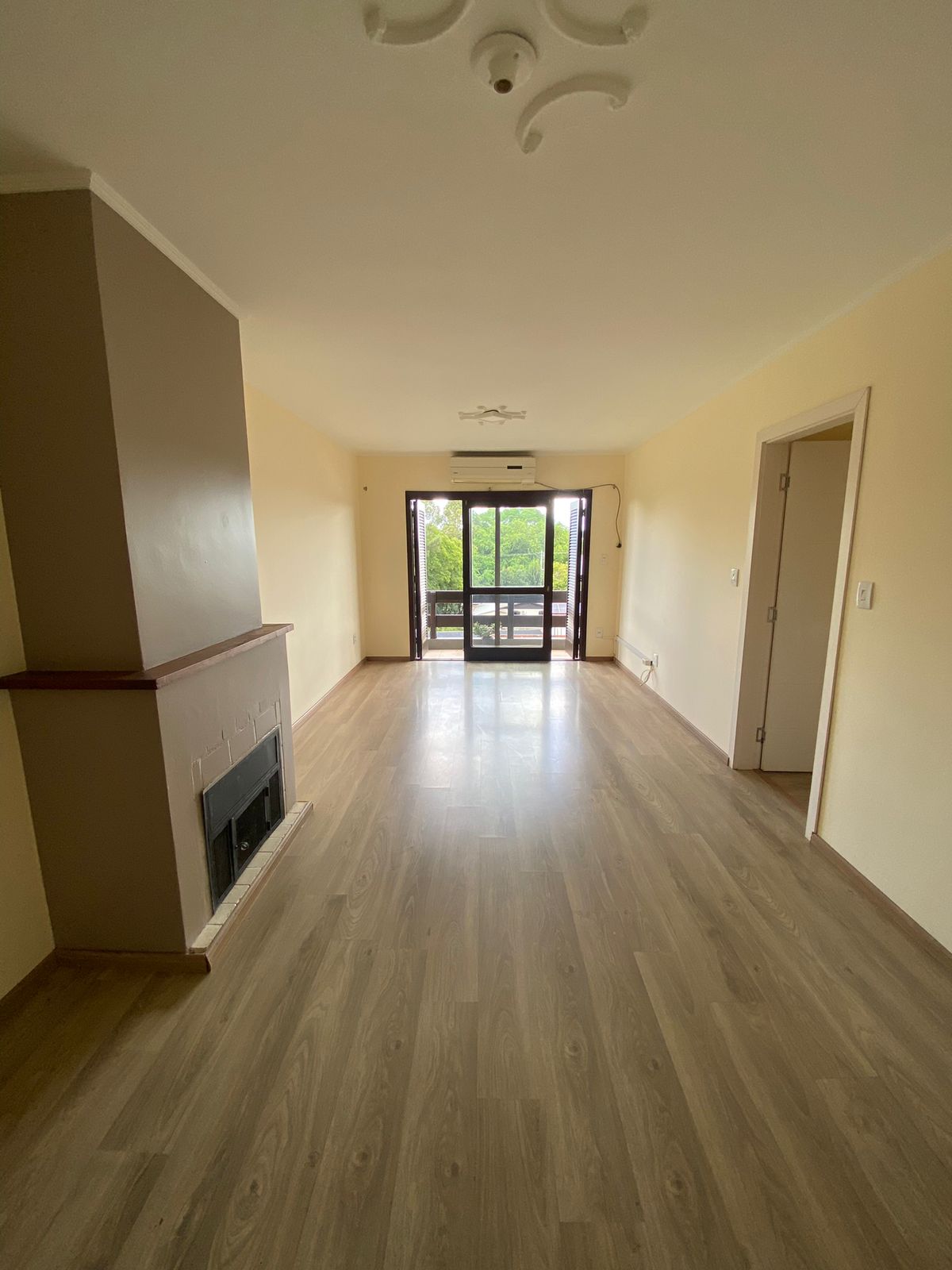 Gallery 01