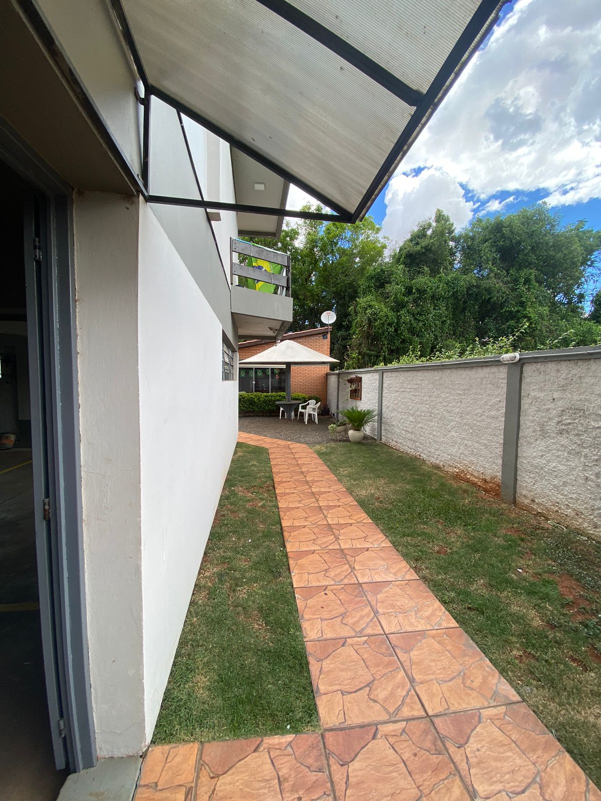 Gallery 01