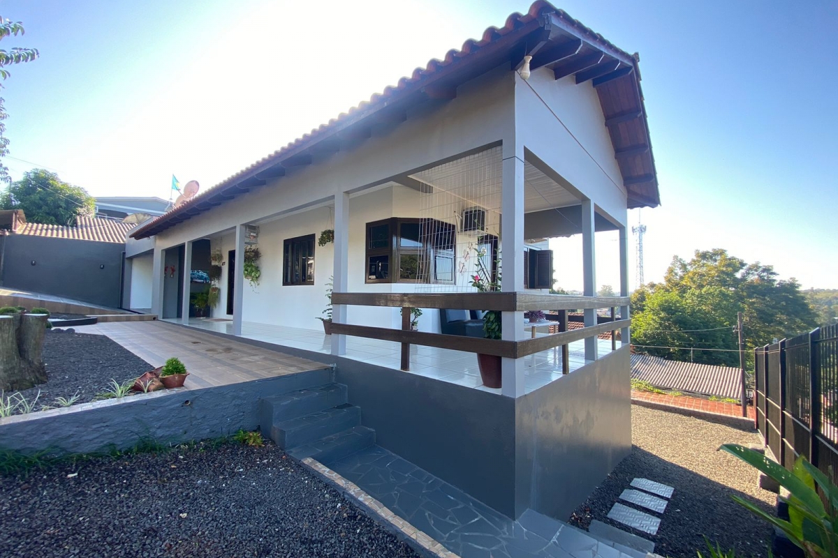 Casa Alvenaria - B. Glória