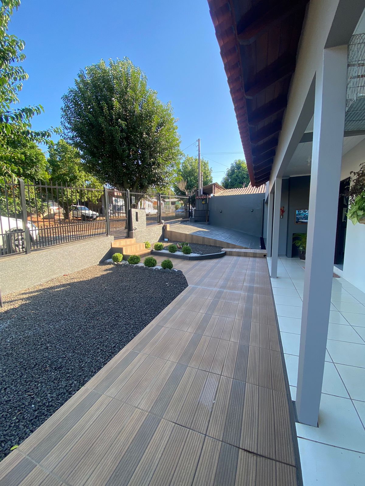 Gallery 01