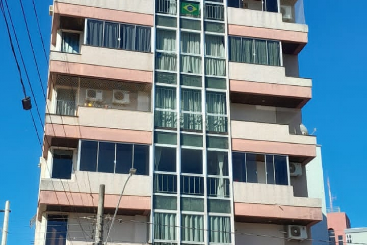 APARTAMENTO CENTRO/ ÓTIMA LOCALIZAÇÃO