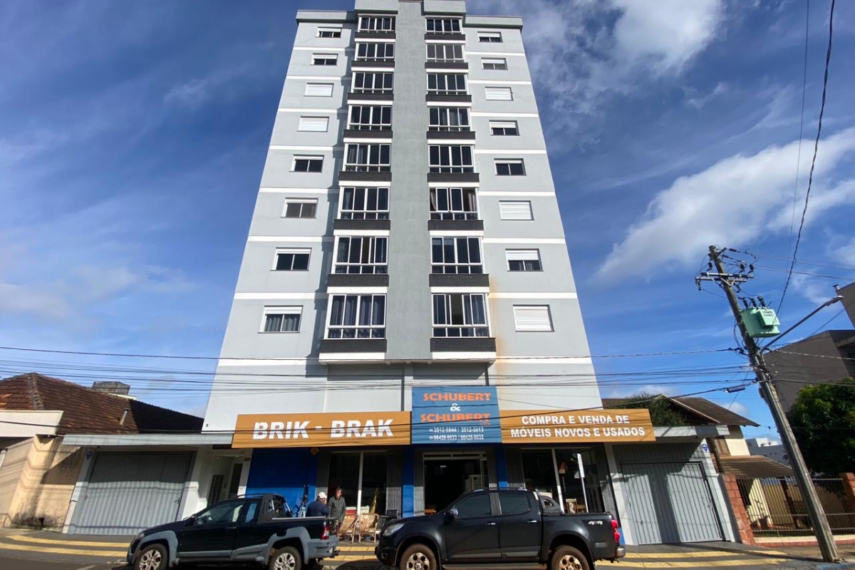 APARTAMENTO NO ED.  IMPERADOR