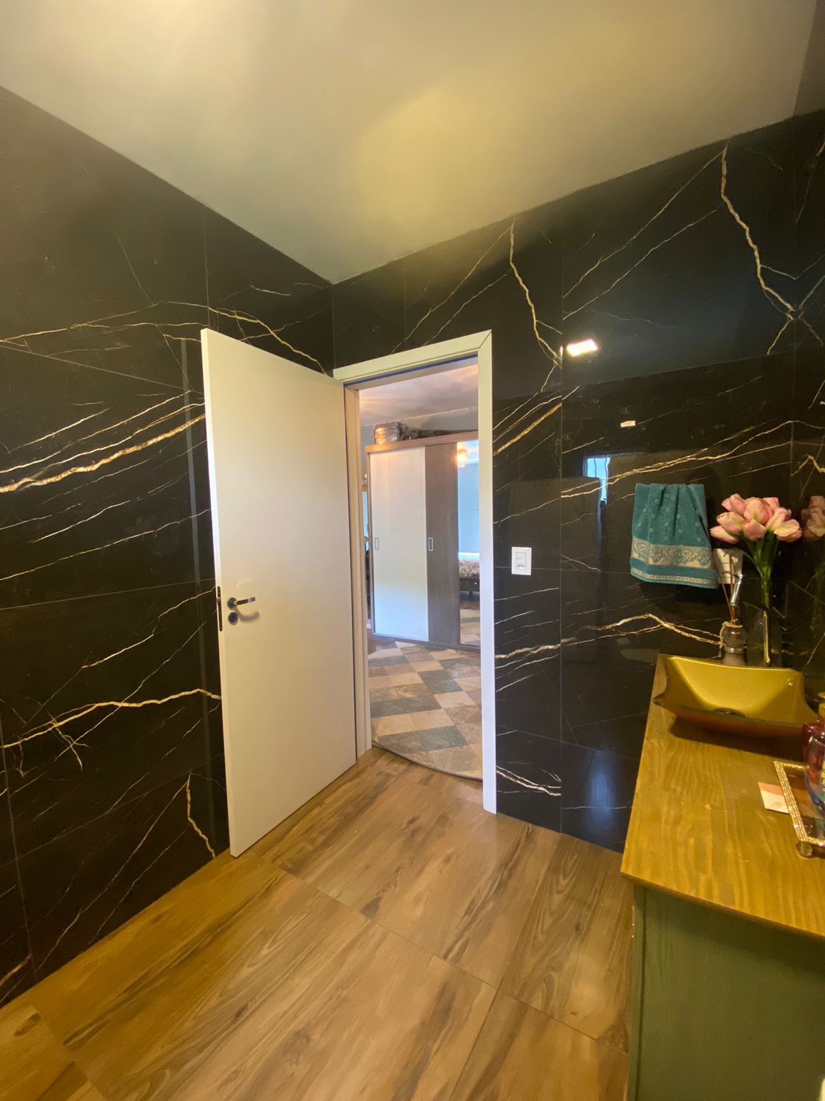 Gallery 01