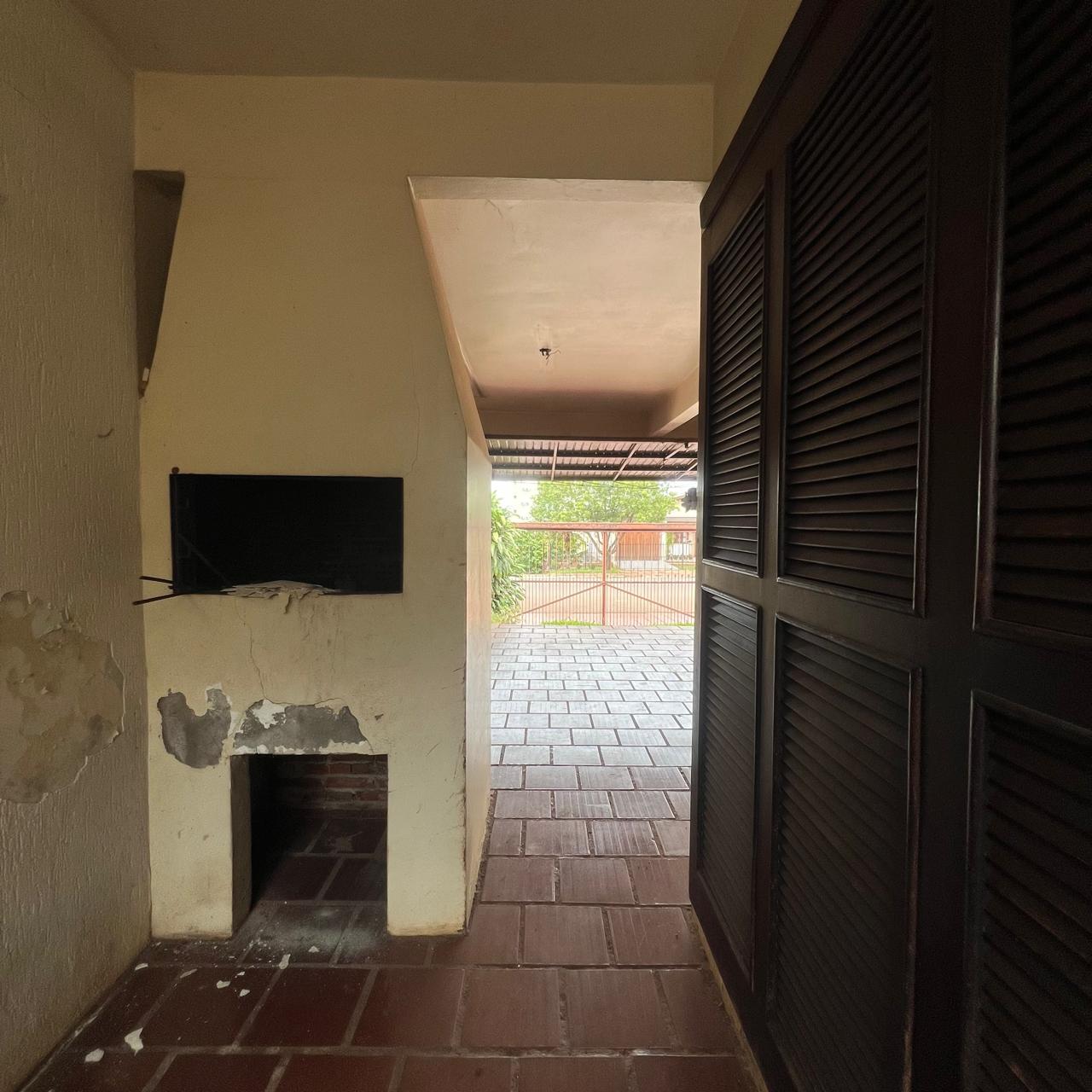 Gallery 01