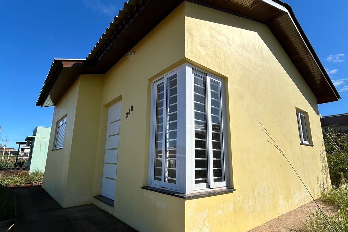 CASA SEMI NOVA- LOTEAMENTO CAMINHO DAS ÁGUAS