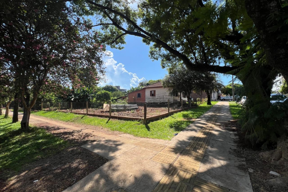 TERRENO A POUCOS METROS DA EXP. WEBER