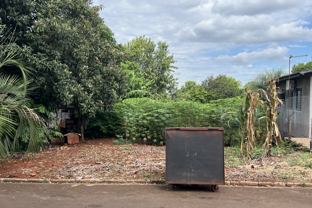 Terreno na Av Firmino de Paula