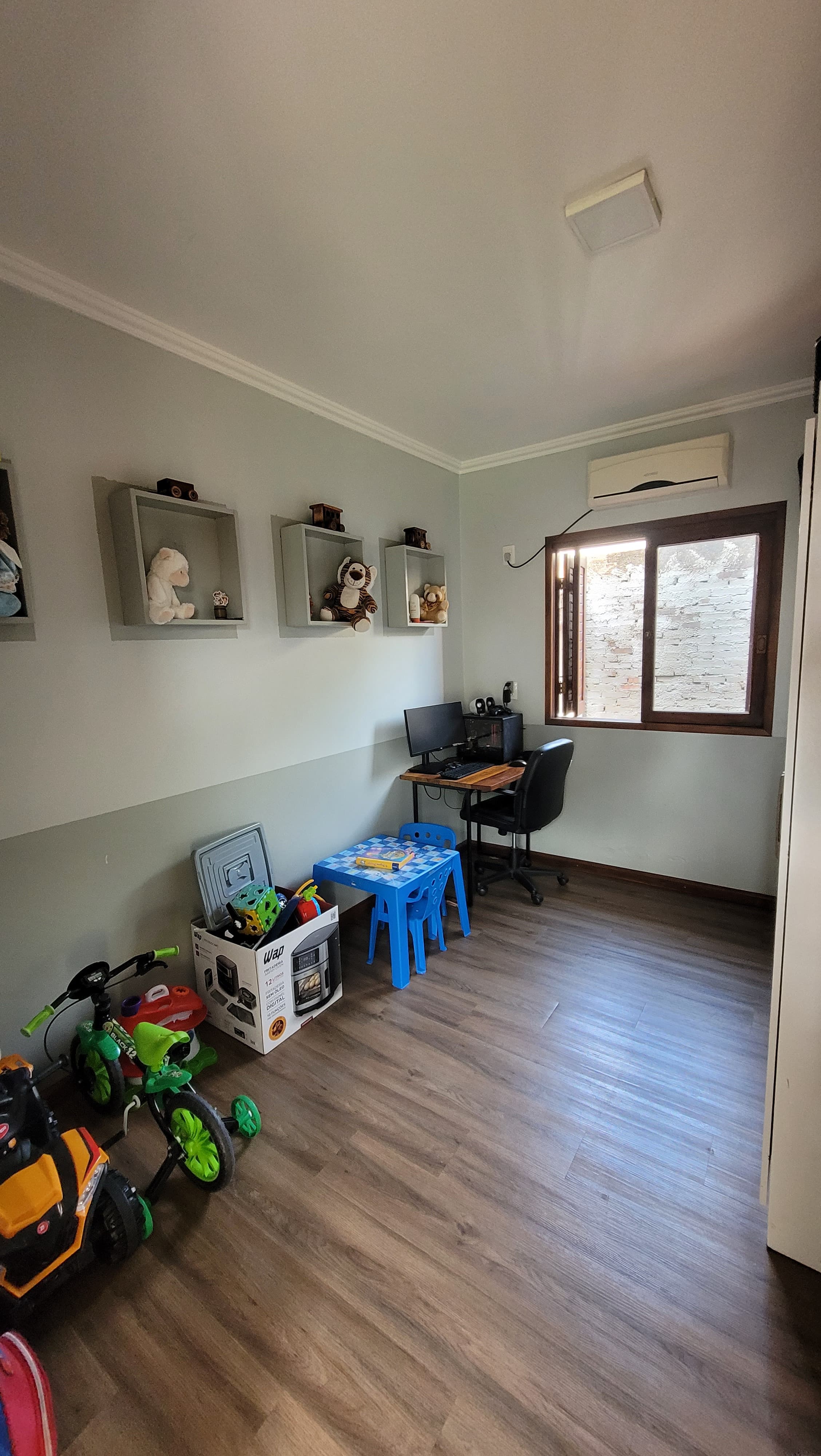 Gallery 01