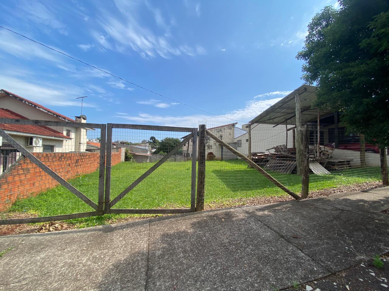 Terreno - B. São Francisco