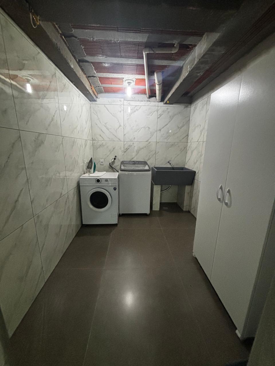 Gallery 01
