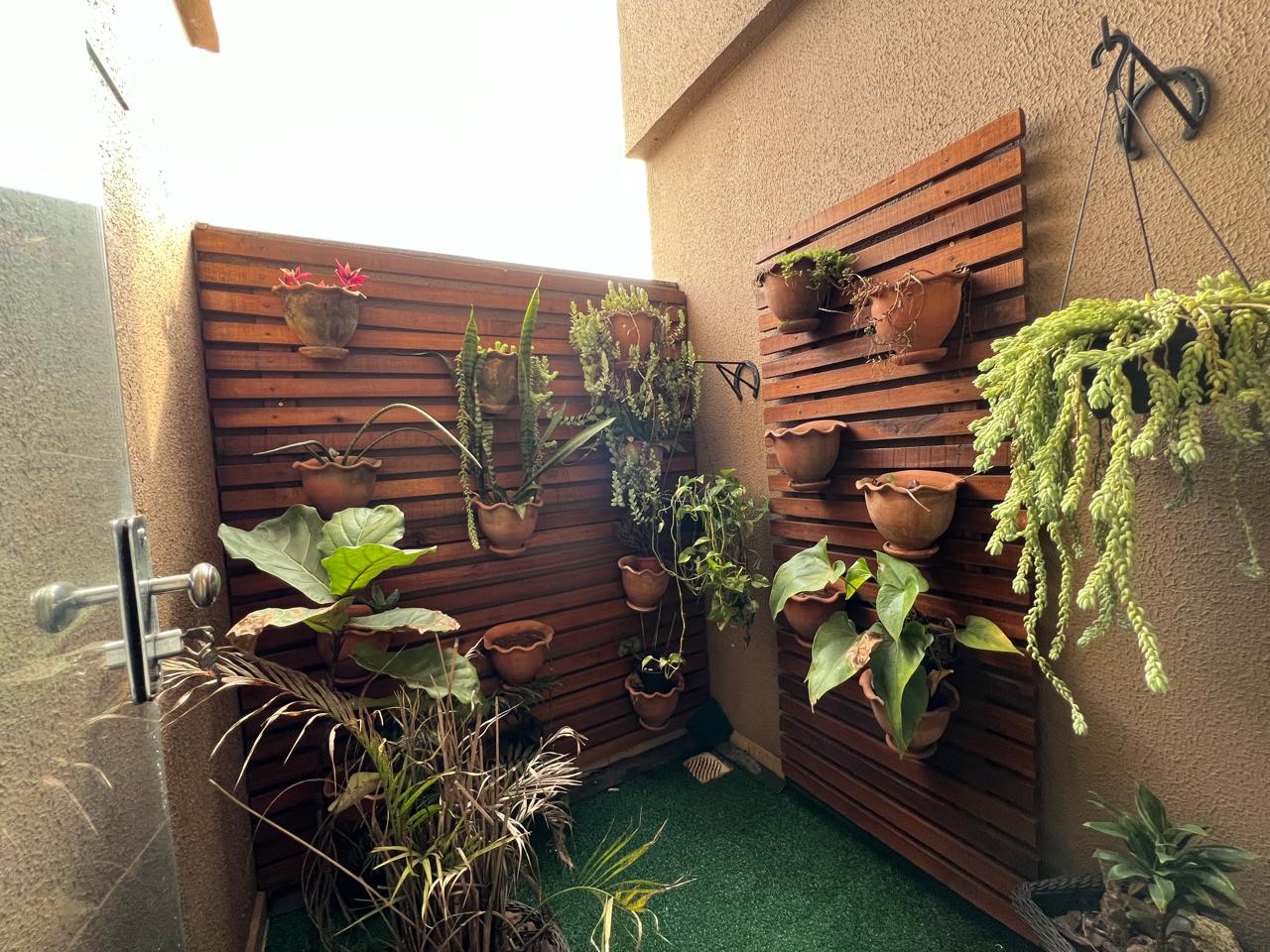Gallery 01