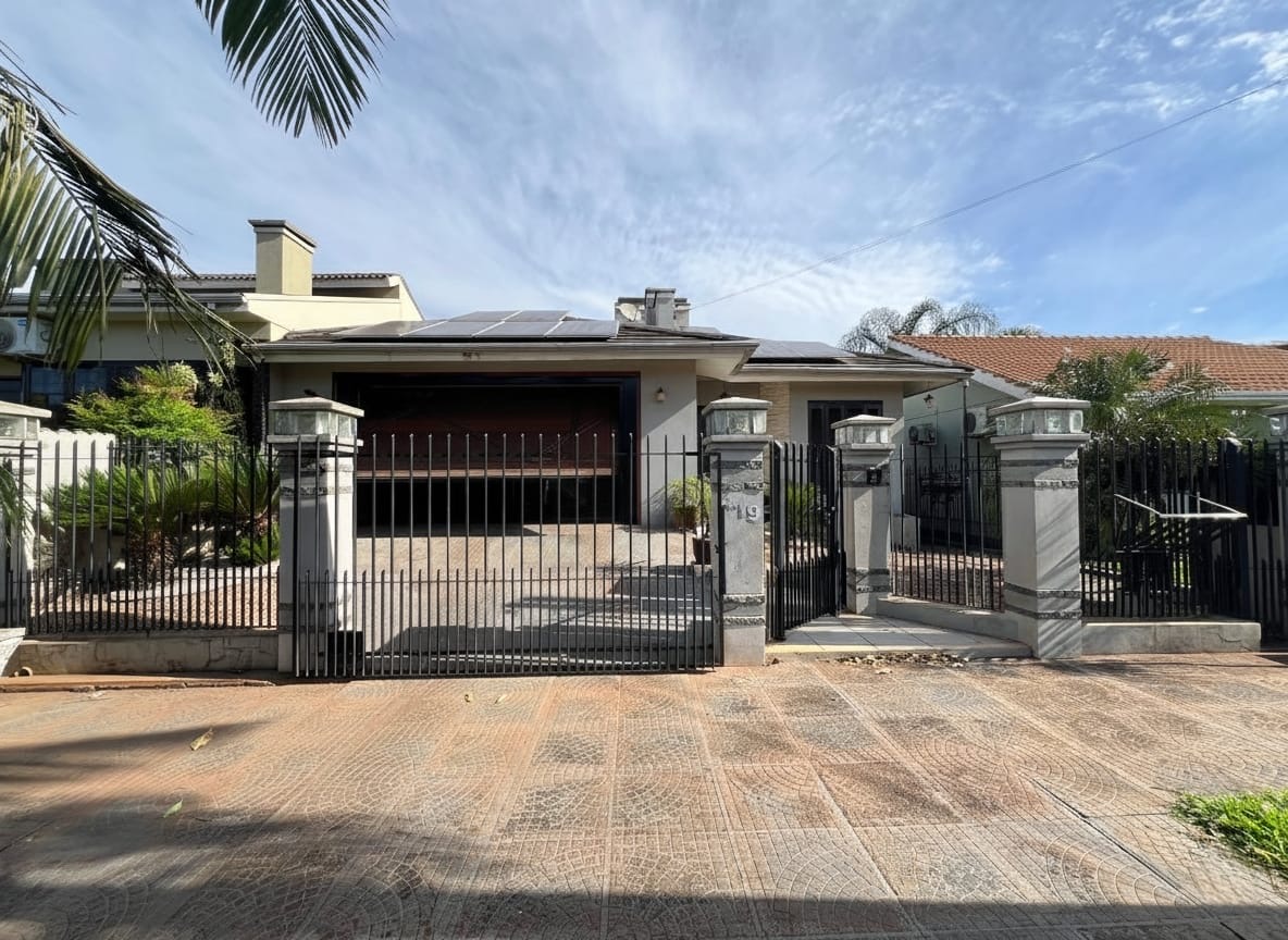 Casa Alvenaria - com piscina