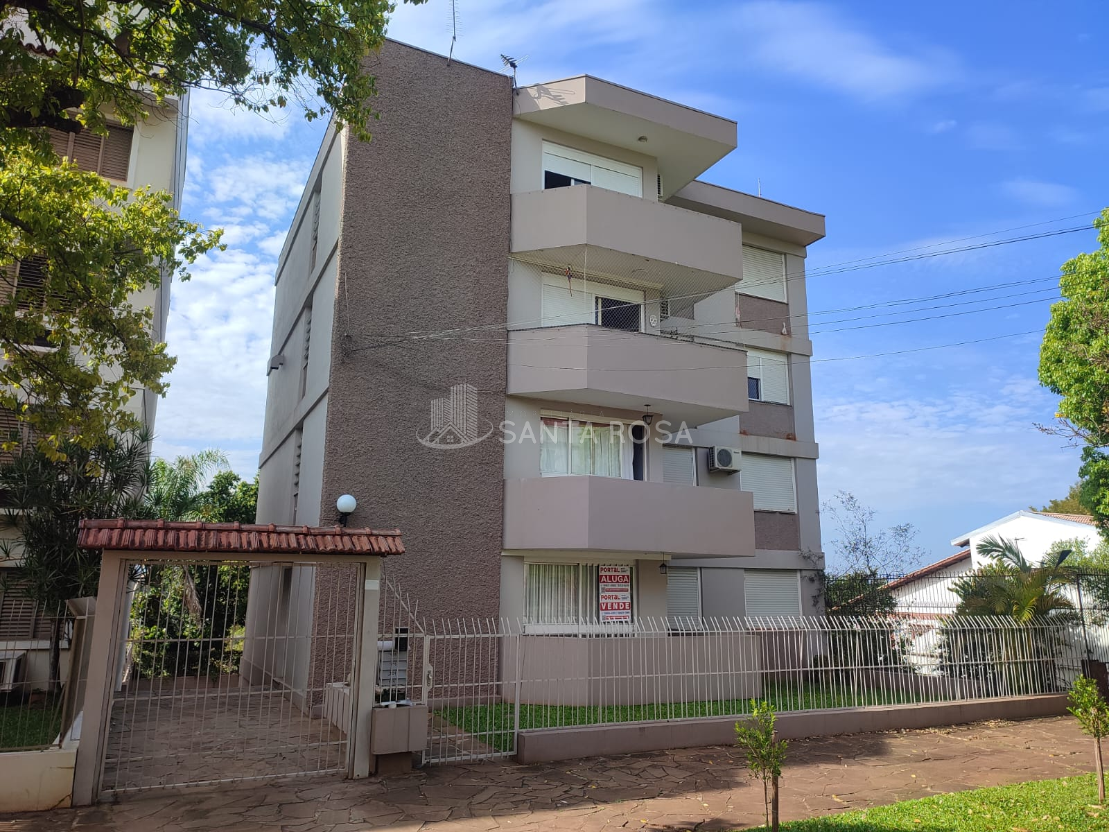 BELISSIMO APTO DE 3 DORMITÓRIOS NO CENTRO