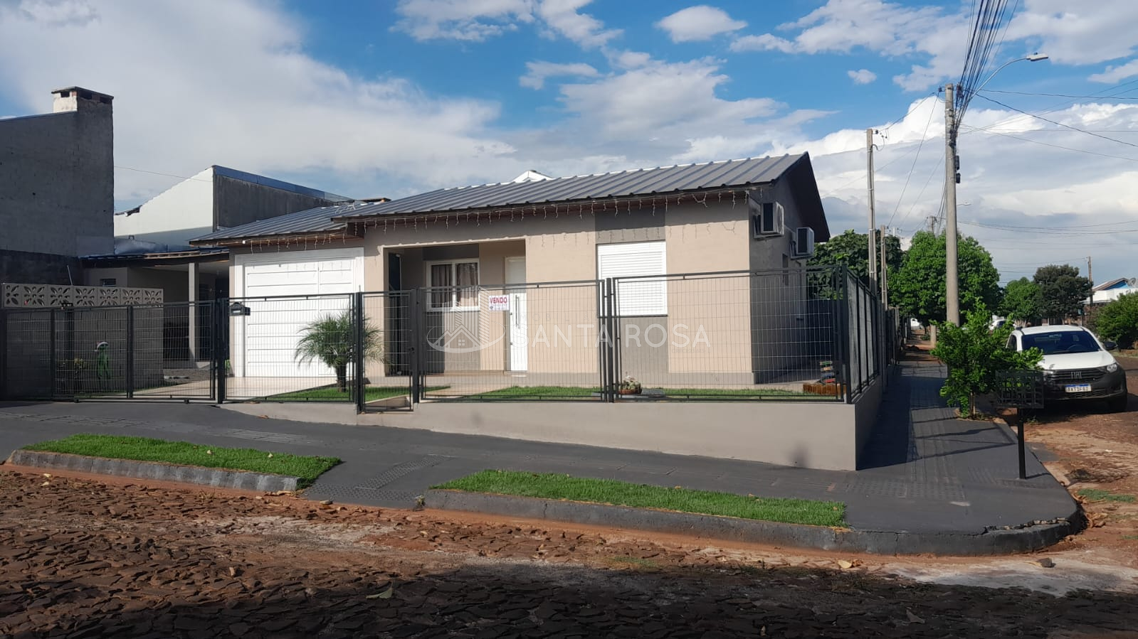 BELÍSSIMA CASA EM CRUZEIRO