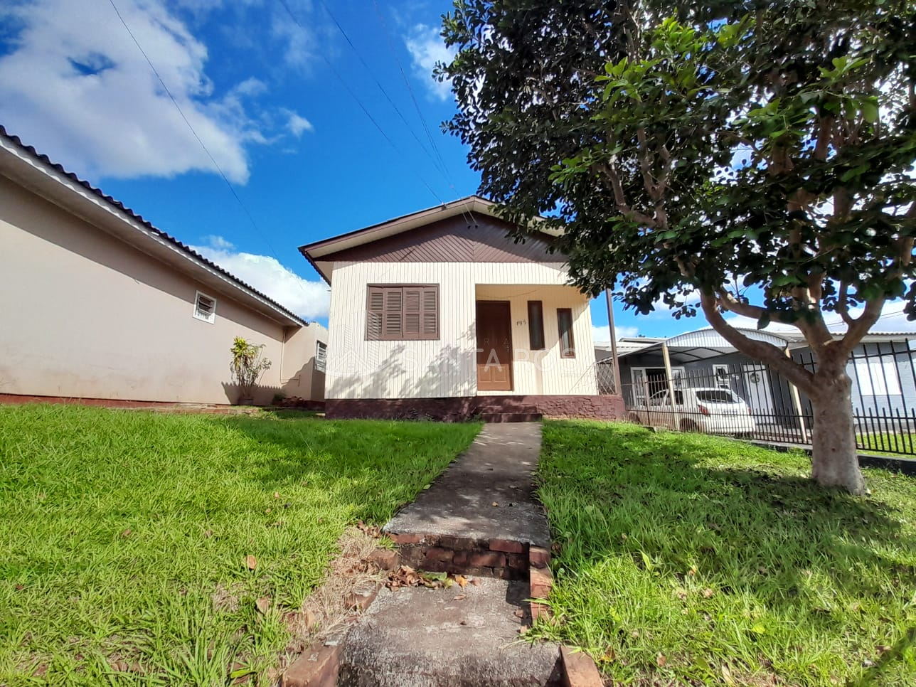 CASA 2 DORMITÓRIOS NA SÃO FRANCISCO
